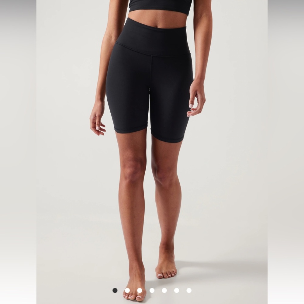 Athleta Ultra High Rise Elation 7” Short